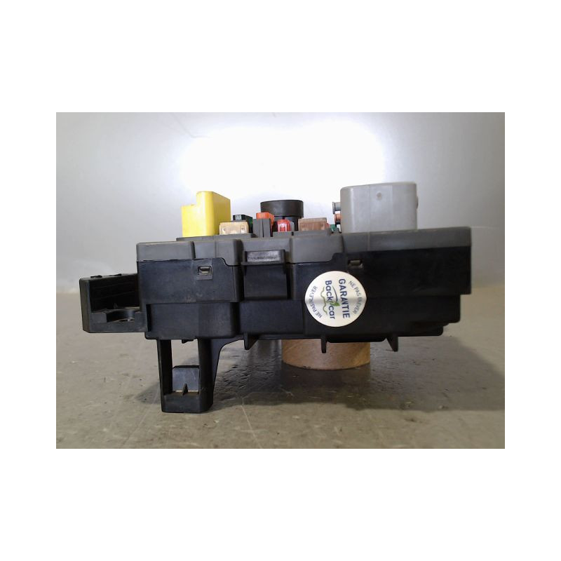 BOITE A FUSIBLES PEUGEOT 3008
