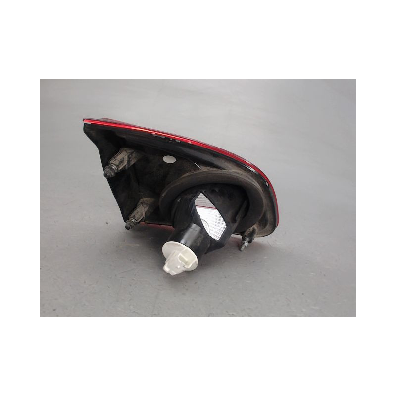 FEU ARRIERE INTERIEUR DROIT NISSAN QASHQAI