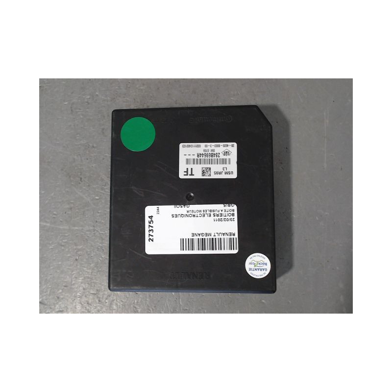 BOITE A FUSIBLES RENAULT MEGANE