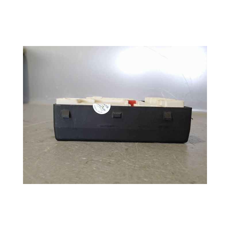 BOITE A FUSIBLES RENAULT LAGUNA