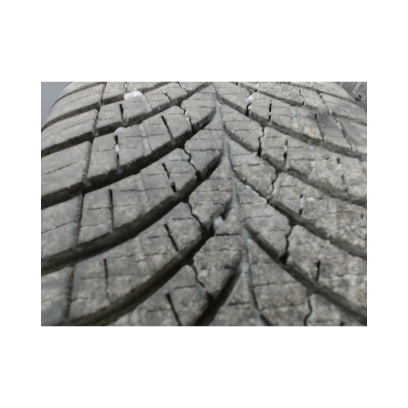 Paire de pneus GOOD YEAR VECTOR 4 SEASONS 185 65 15 92 T