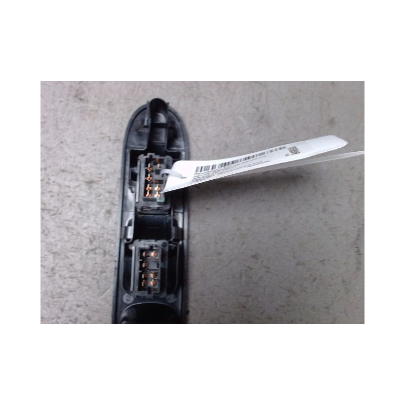 COMMANDE LEVE-GLACE PORTE AVG PEUGEOT 307 BREAK 02-05