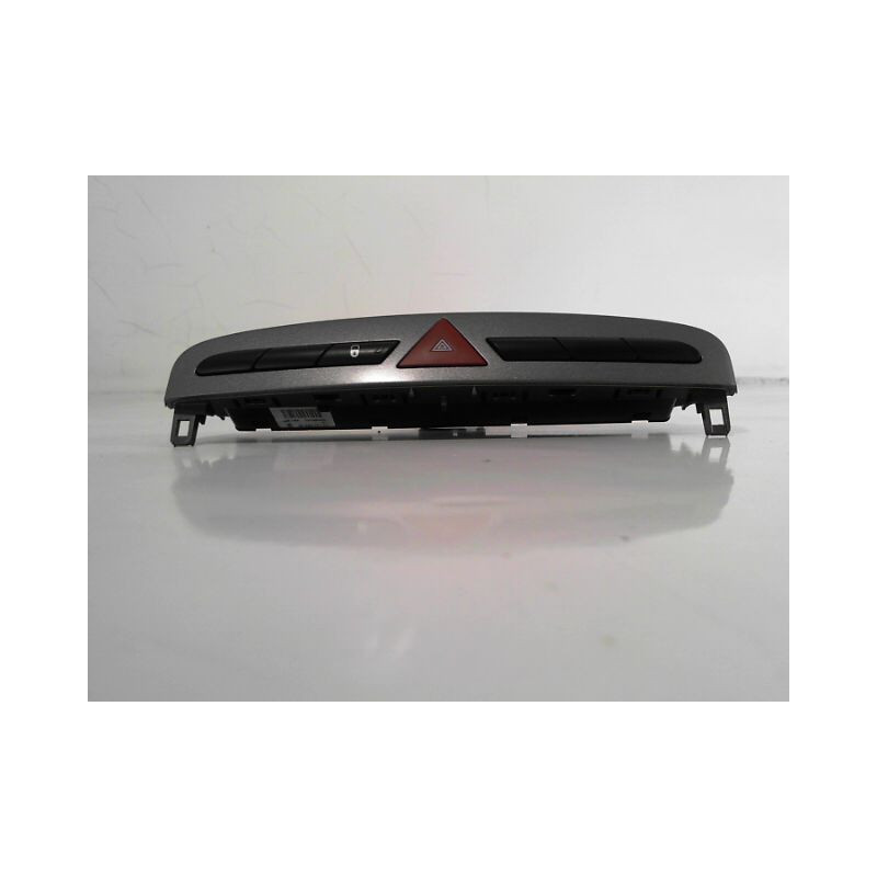 BOUTON DE WARNING PEUGEOT 308 2007-