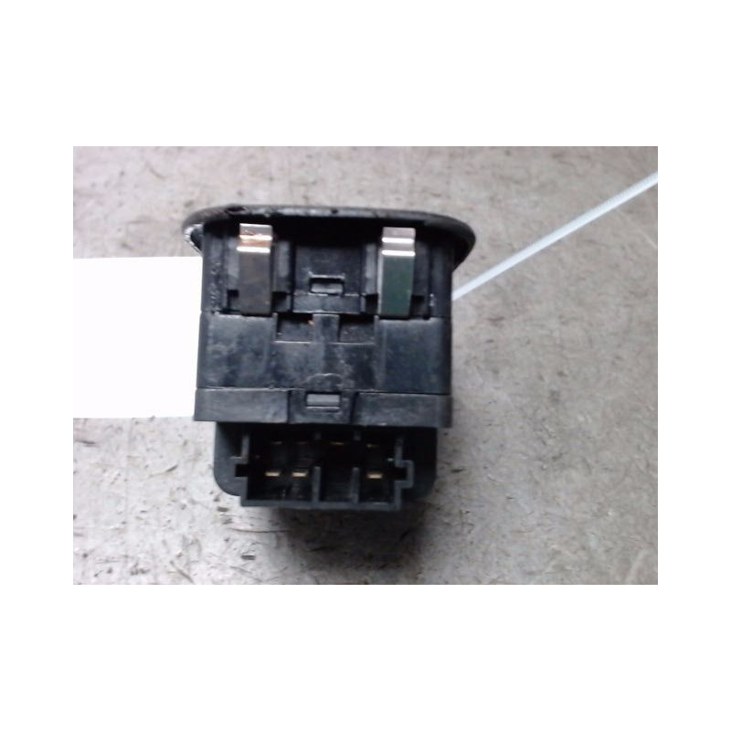 COMMANDE LEVE-GLACE PORTE AVG PEUGEOT 206 SW 02-06