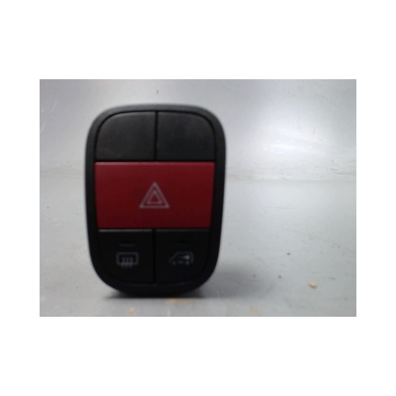 BOUTON DE WARNING PEUGEOT BIPPER FOURGON 4P
