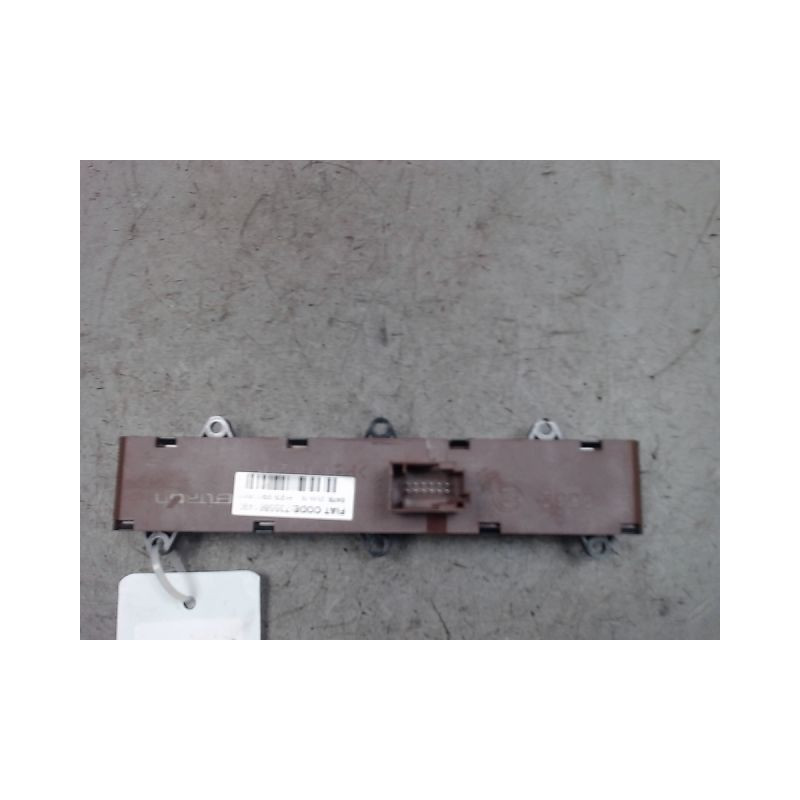 BOUTON DE WARNING PEUGEOT BOXER