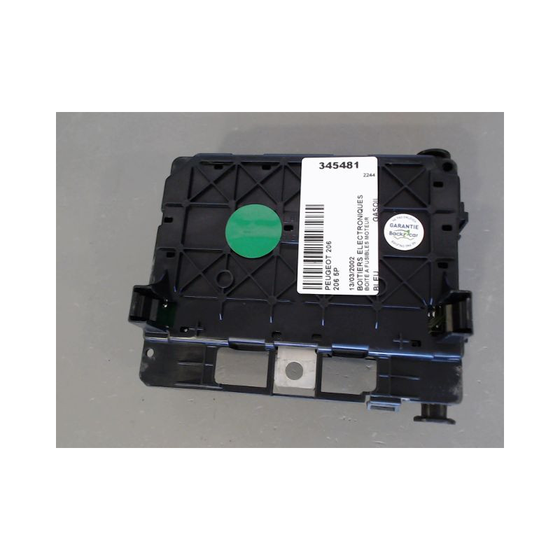 BOITE A FUSIBLES PEUGEOT 206 5P