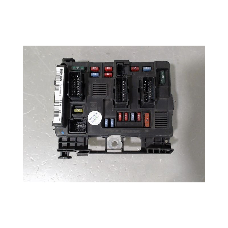 BOITE A FUSIBLES PEUGEOT 206 SW 02-06