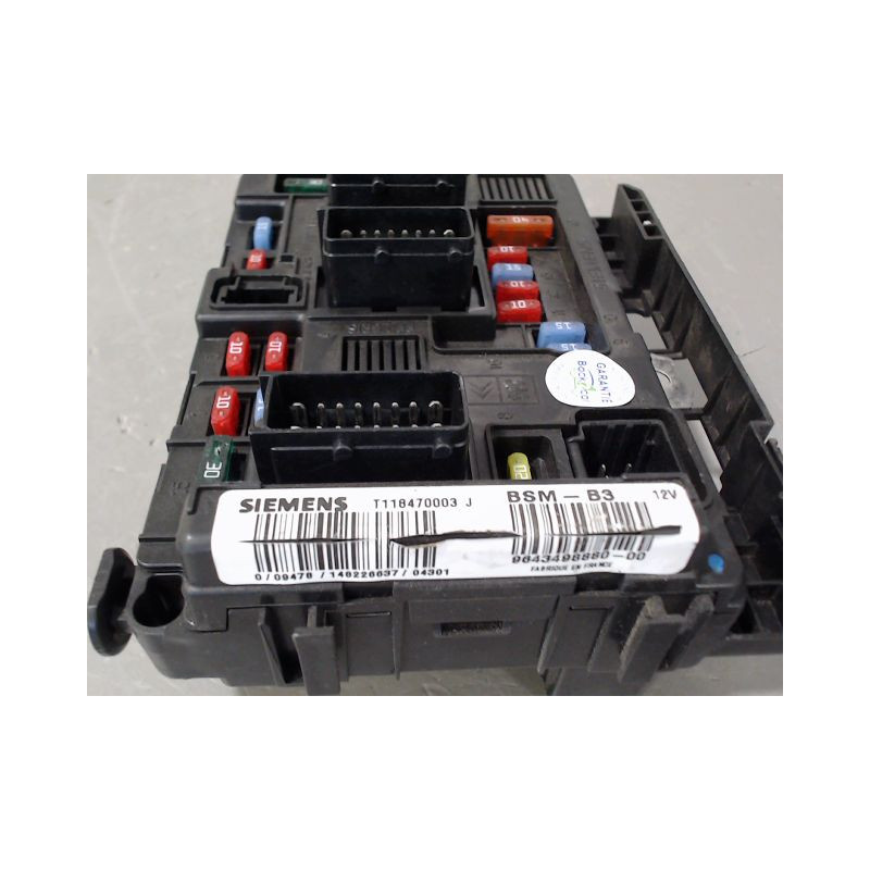 BOITE A FUSIBLES PEUGEOT 206 3P