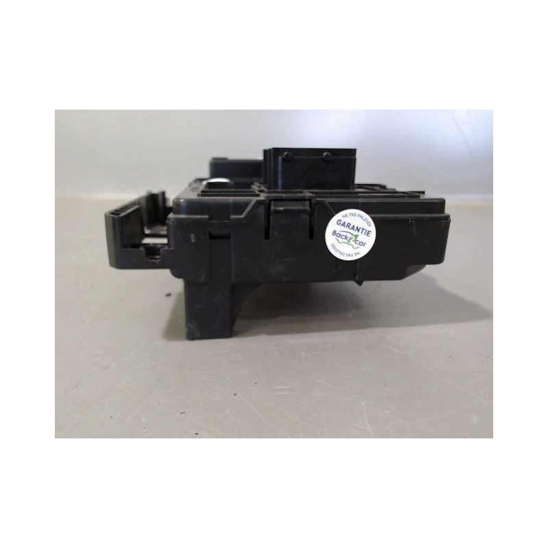BOITE A FUSIBLES PEUGEOT 206 3P
