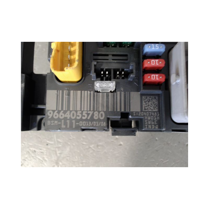 BOITE A FUSIBLES PEUGEOT 207 3P