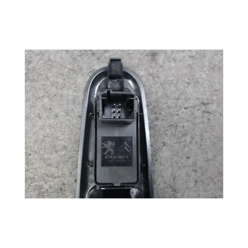 COMMANDE LEVE-GLACE PORTE ARG PEUGEOT 3008 2009-