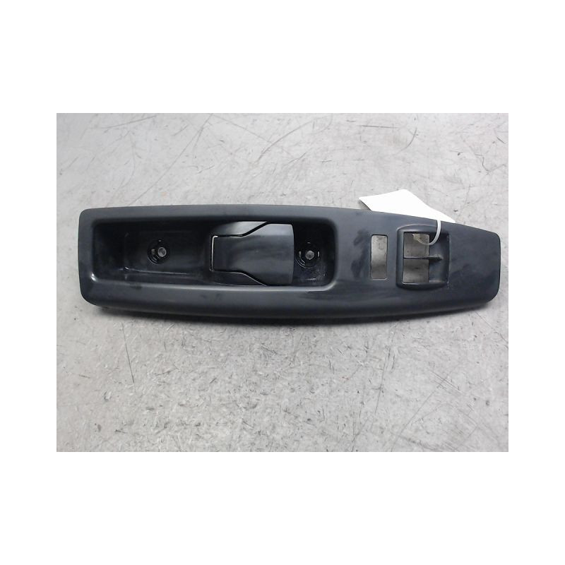 POIGNEE INTERIEURE PORTE AVANT GAUCHE FIAT DOBLO
