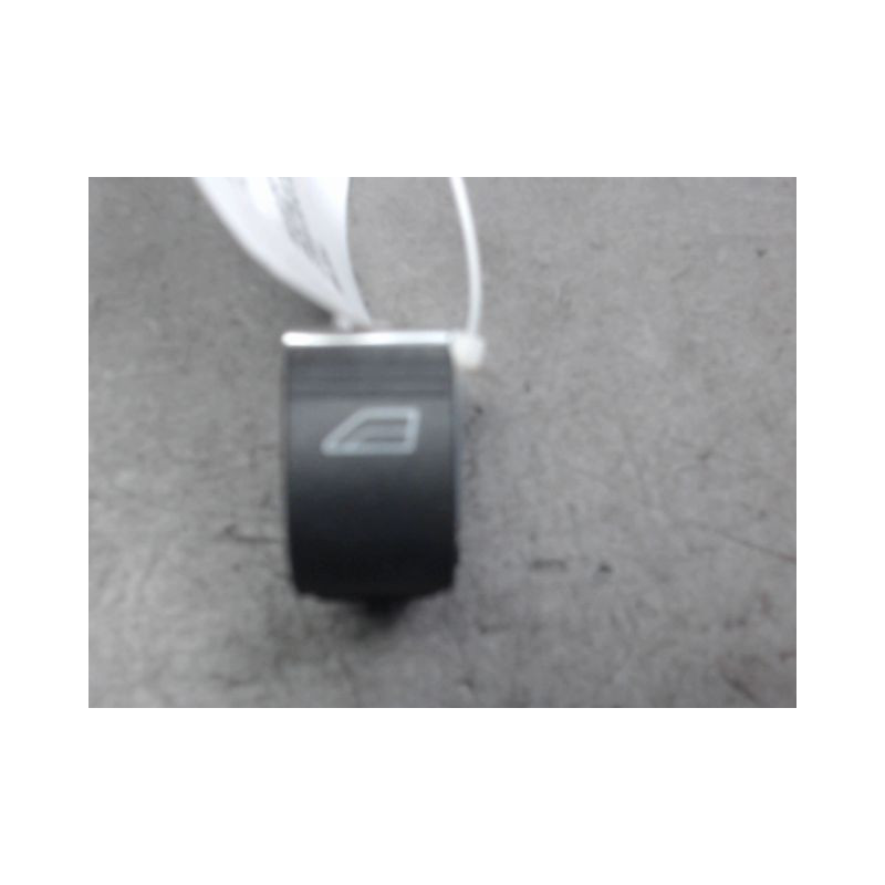 COMMANDE LEVE-GLACE PORTE ARG FORD B-MAX