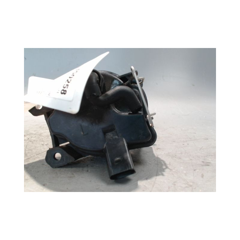 PHARE ANTIBROUILLARD AVANT GAUCHE VOLKSWAGEN POLO 99-2001