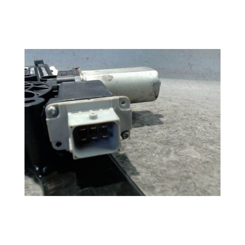 MECANISME+MOTEUR LEVE-GLACE AVANT DROIT FIAT BRAVO 2007-