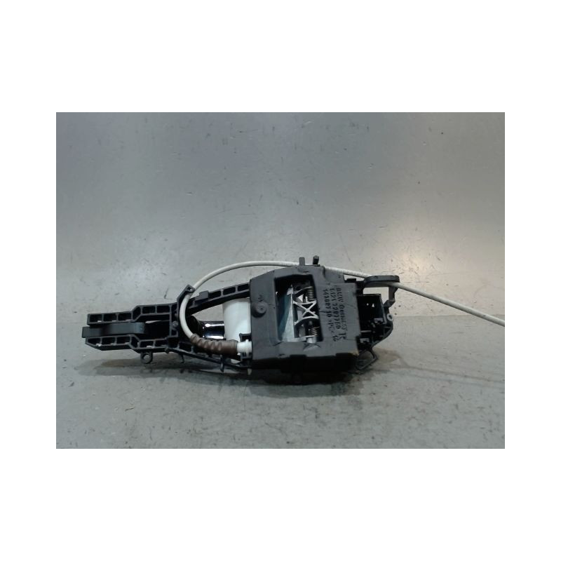 POIGNEE EXTERIEURE PORTE AVANT DROIT B.M.W. SERIE 1