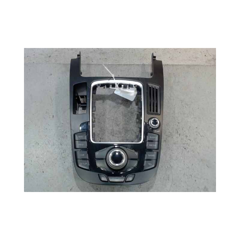 COMMANDE GPS AUDI A4