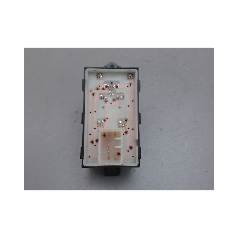 COMMANDE LEVE-GLACE PORTE AVD KIA SOUL