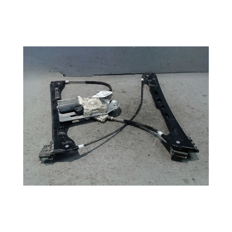MECANISME+MOTEUR LEVE-GLACE AVANT GAUCHE MERCEDES CLASSE C 2004-