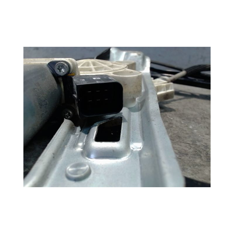 MECANISME+MOTEUR LEVE-GLACE AVANT GAUCHE MERCEDES CLASSE C 2004-