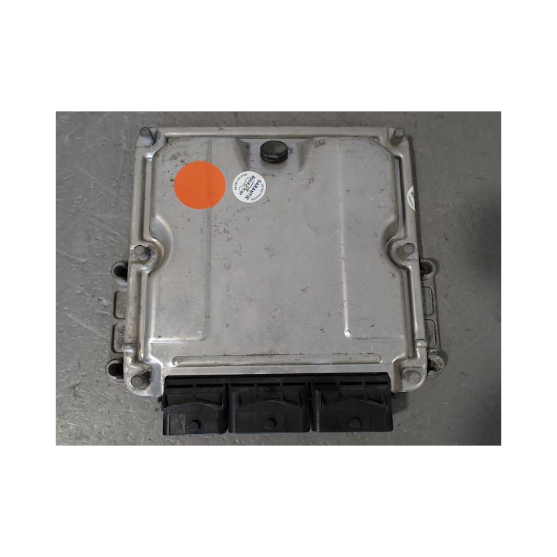 CALCULATEUR MOTEUR RENAULT MASTER