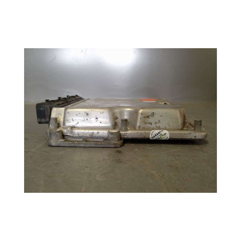 CALCULATEUR MOTEUR RENAULT MASTER