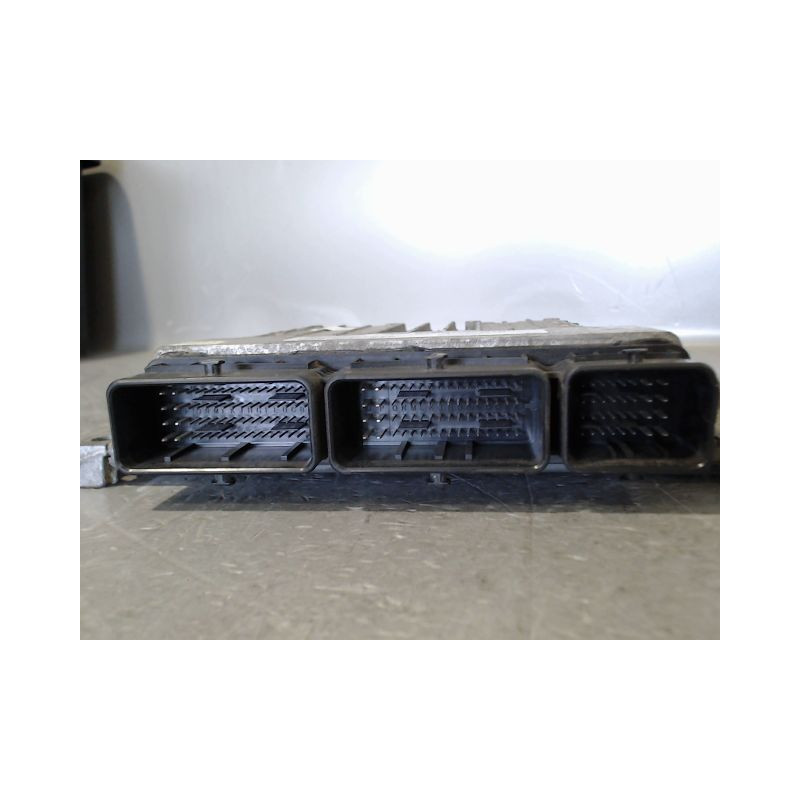 CALCULATEUR MOTEUR DACIA LODGY