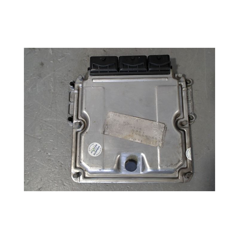 CALCULATEUR MOTEUR RENAULT MEGANE