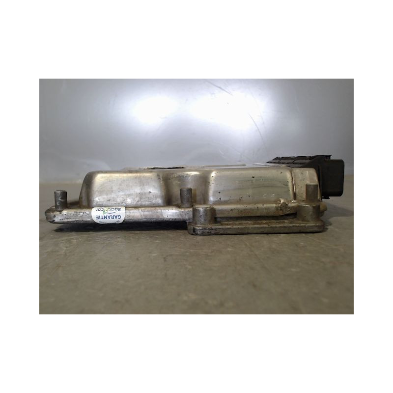 CALCULATEUR MOTEUR RENAULT MEGANE