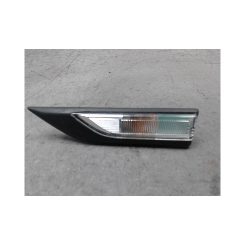 REPETITEUR AILE GAUCHE VOLKSWAGEN CADDY