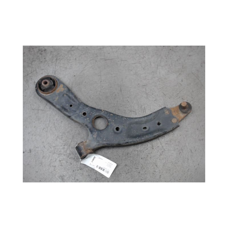 TRIANGLE INFERIEUR AVANT GAUCHE KIA CARENS