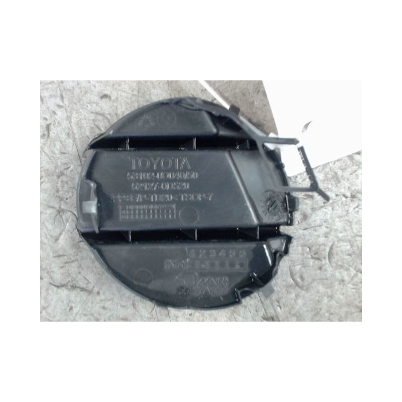 OBTURATEUR COUVRE CROCHET DE BOUCLIER AV TOYOTA YARIS II 2010-