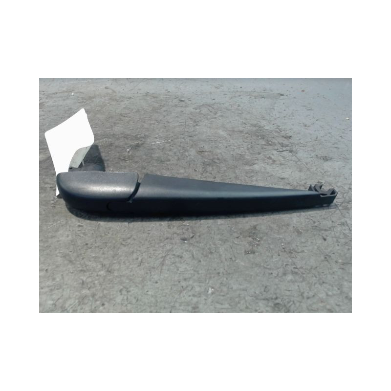 BRAS ESSUIE-GLACE ARRIERE TOYOTA RAV4 2003-