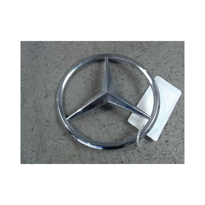 SIGLE CALANDRE MERCEDES CLASSE C 2000-