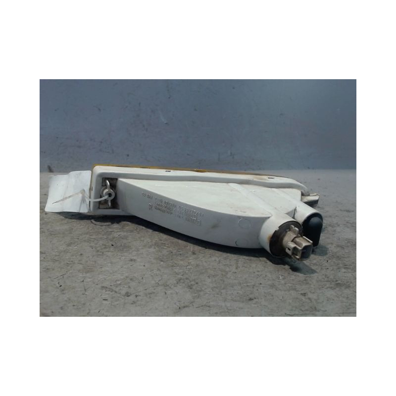 CLIGNOTANT DROIT TOYOTA RAV4 -97