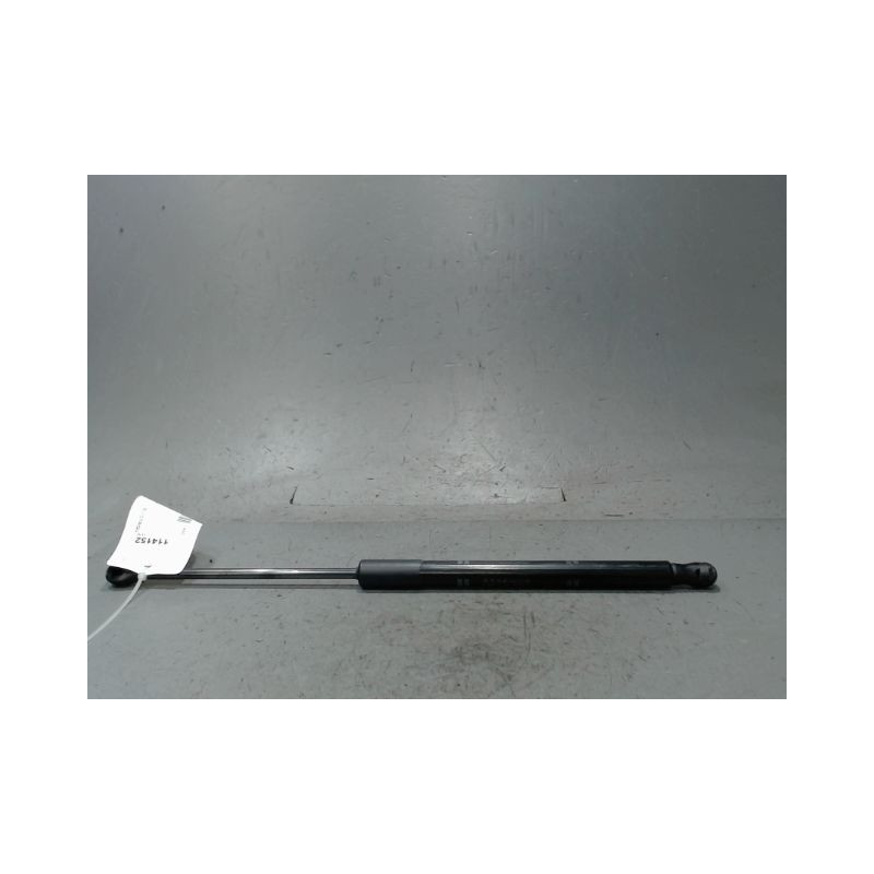 VERIN HAYON D TOYOTA YARIS