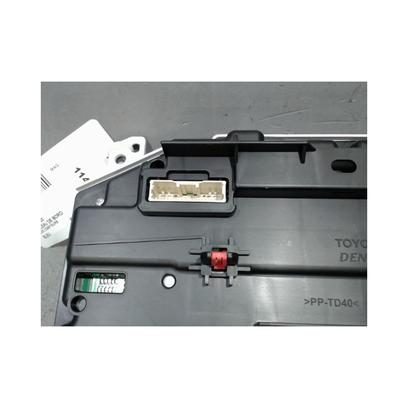 BLOC COMPTEURS TOYOTA YARIS