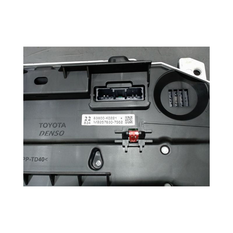 BLOC COMPTEURS TOYOTA YARIS