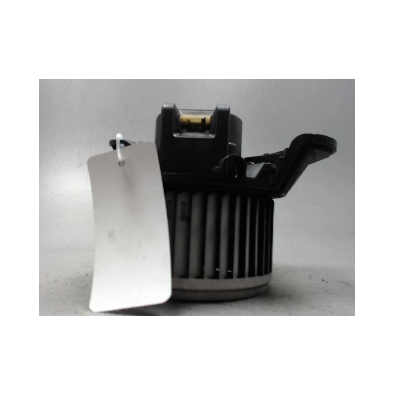 MOTEUR VENTILATEUR CHAUFFAGE OPEL CORSA