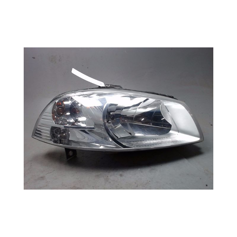 PHARE DROIT FIAT STRADA