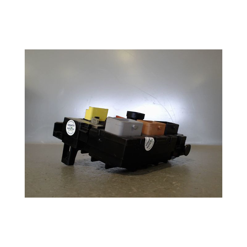 BOITE A FUSIBLES PEUGEOT 207 2006-2013