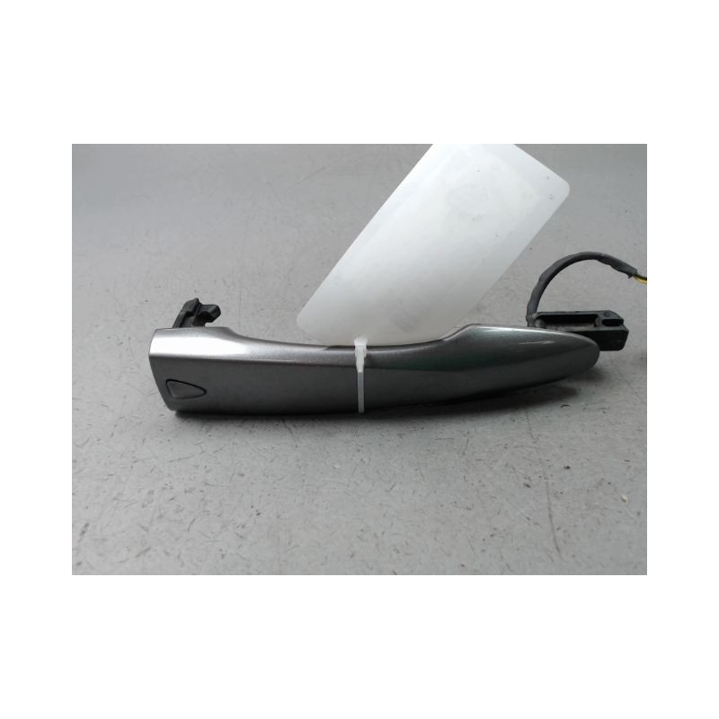 POIGNEE EXTERIEURE PORTE AVANT DROIT NISSAN QASHQAI BREAK II Phase 1 2014-...