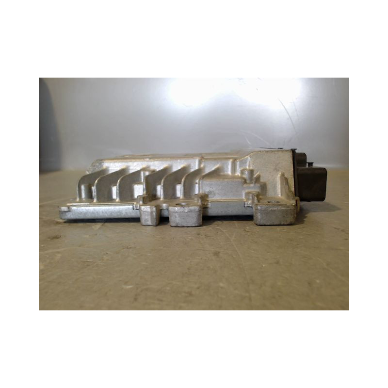 CALCULATEUR MOTEUR PEUGEOT 207