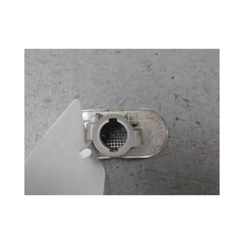 REPETITEUR AILE GAUCHE RENAULT TWINGO 2 2007-