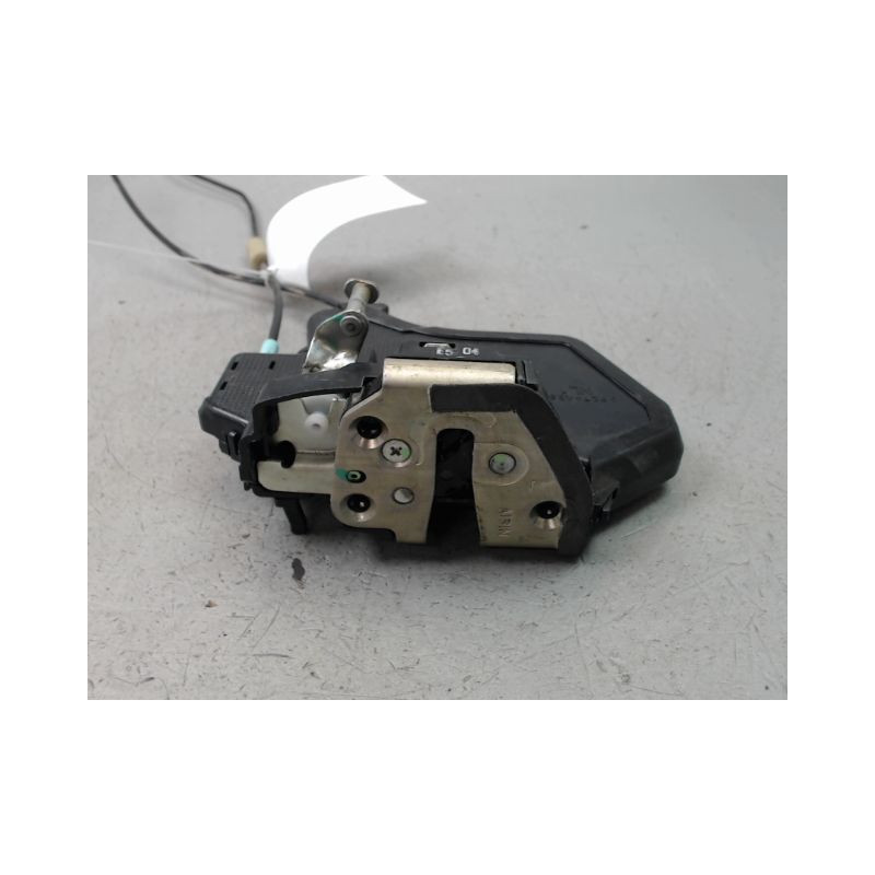 SYSTEME CONDAMNATION ARRIERE GAUCHE TOYOTA HILUX DOUBLE CABINE 2006-
