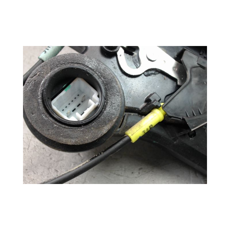 SYSTEME CONDAMNATION ARRIERE GAUCHE TOYOTA HILUX DOUBLE CABINE 2006-