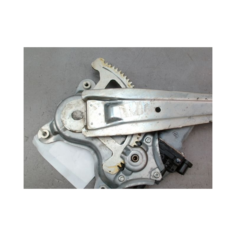 MECANISME+MOTEUR LEVE-GLACE ARRIERE GAUCHE TOYOTA HILUX DOUBLE CABINE 2006-