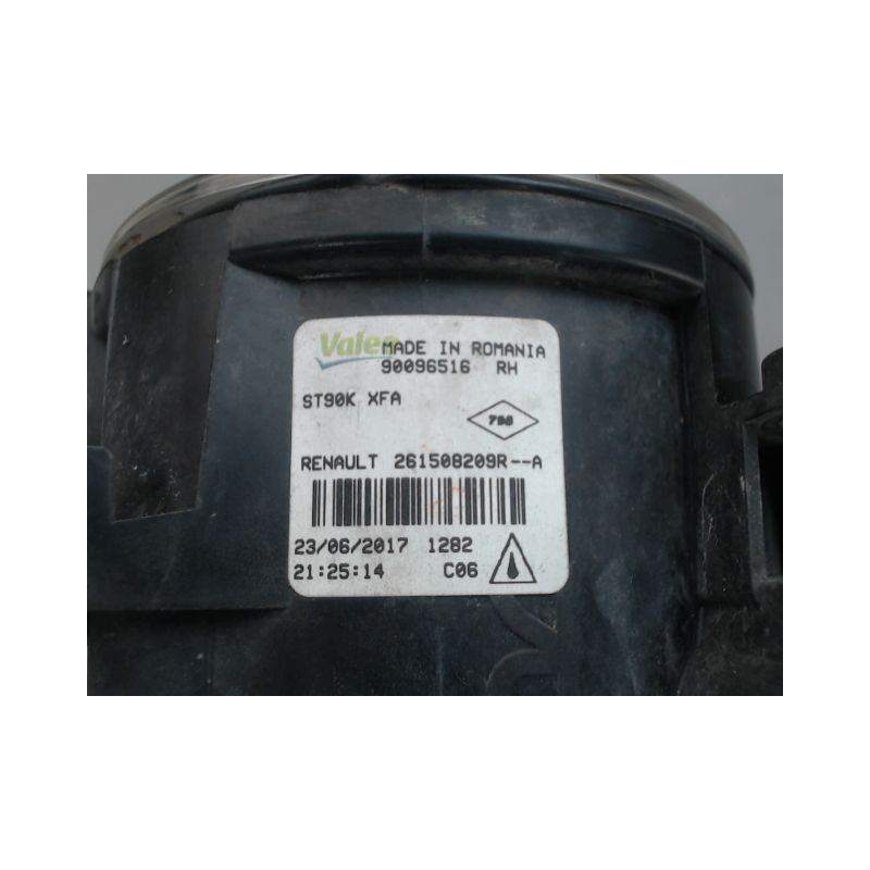 PHARE ANTIBROUILLARD AVANT DROIT RENAULT CLIO