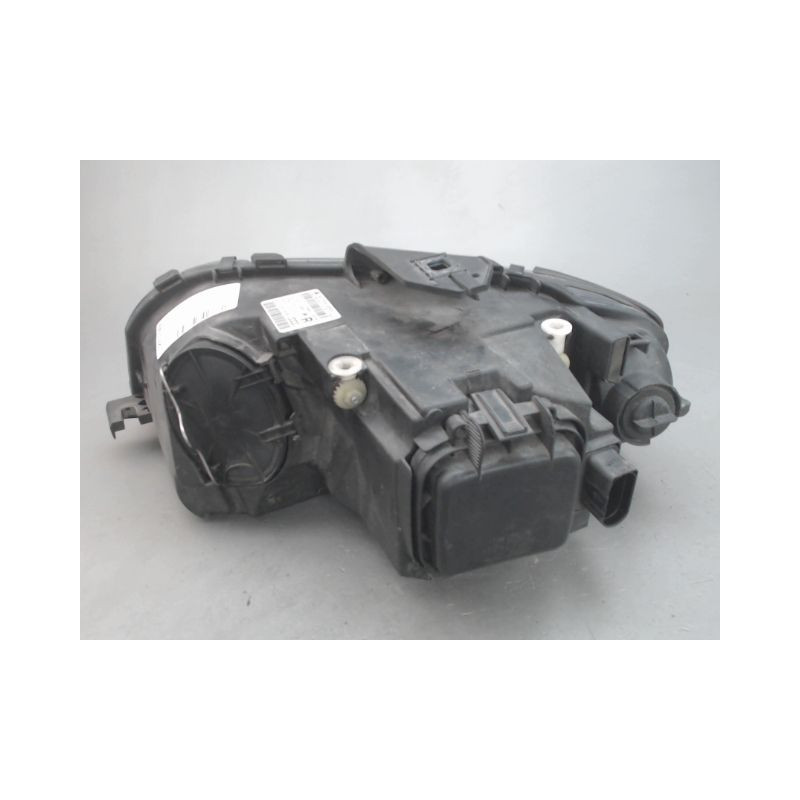PHARE DROIT AUDI A3